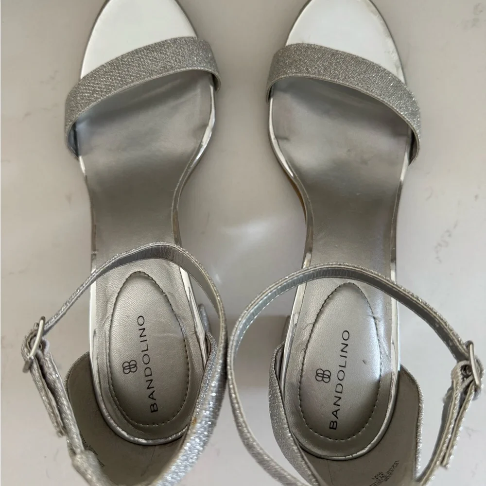 Bandolino chic heels